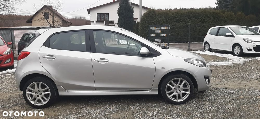 Mazda 2 - 15