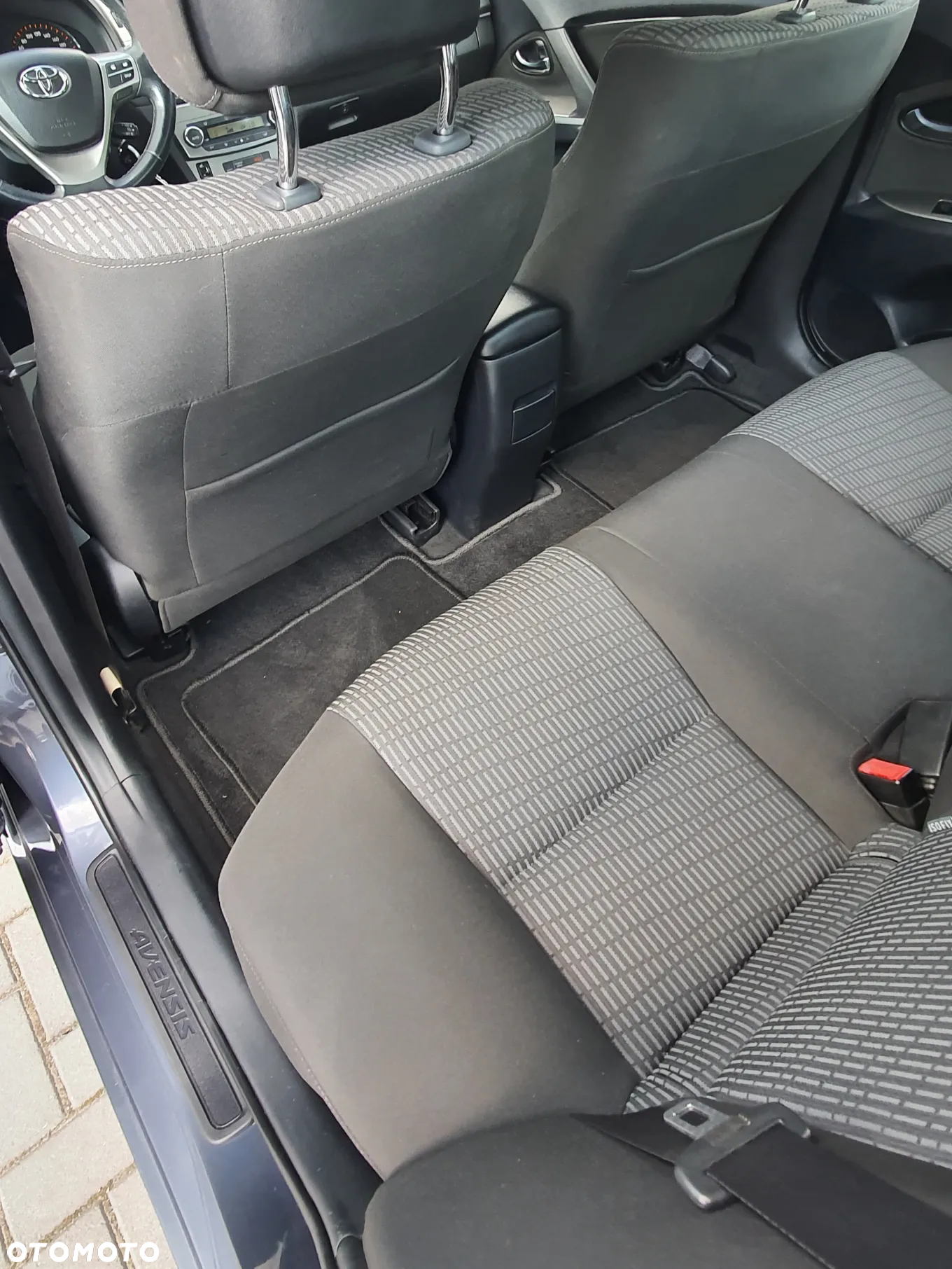 Toyota Avensis 1.8 Sol plus NAVI - 17