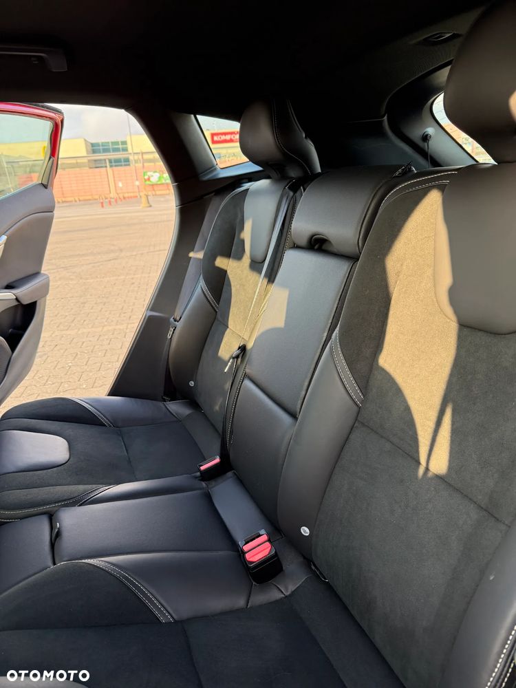 Volvo V40 T3 Drive-E R-Design Momentum - 9