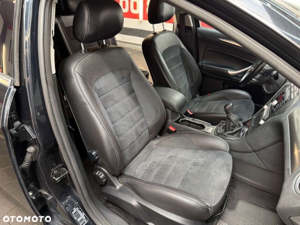 Ford Mondeo 2.0 Titanium X - 33
