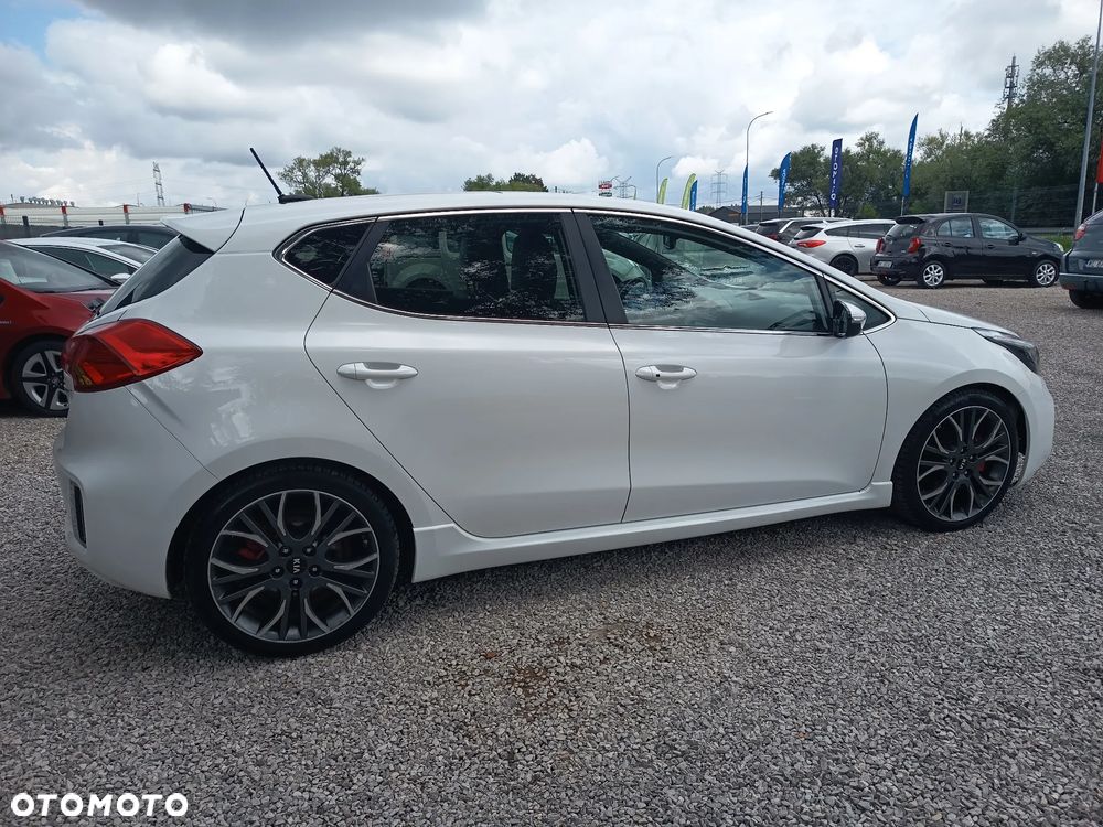 Kia Ceed 1.6 T-GDI GT - 10