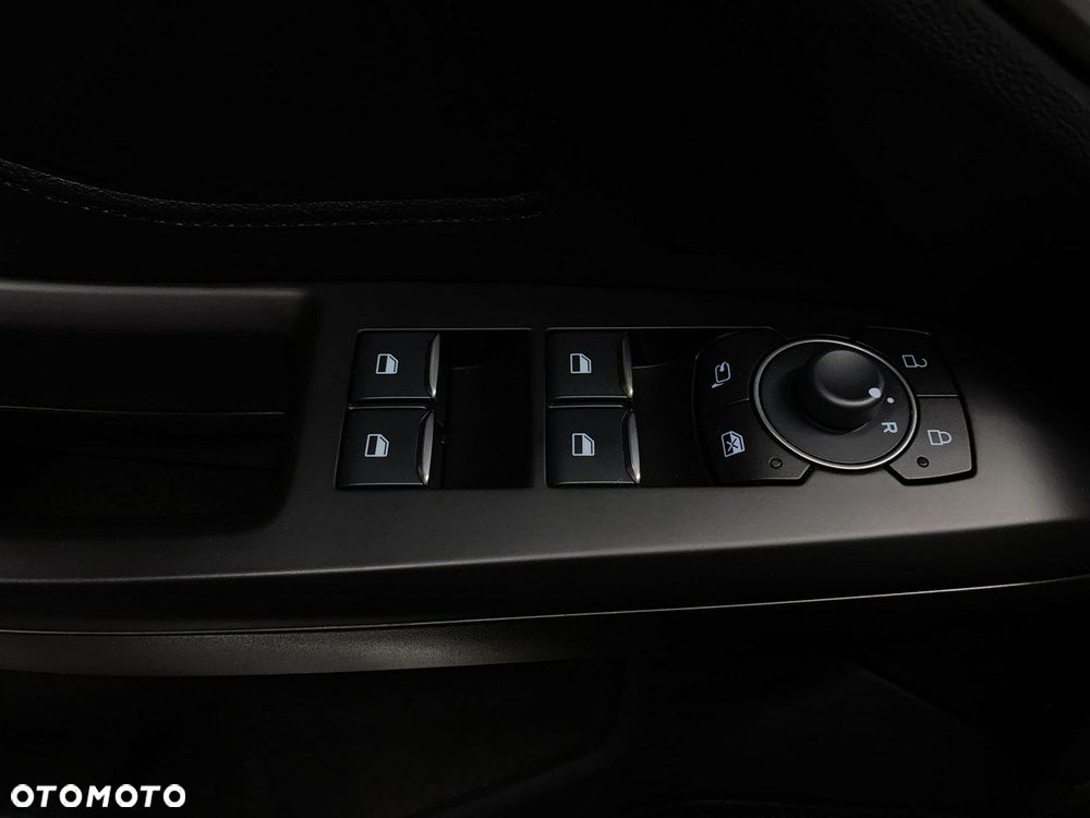Ford Focus - 36