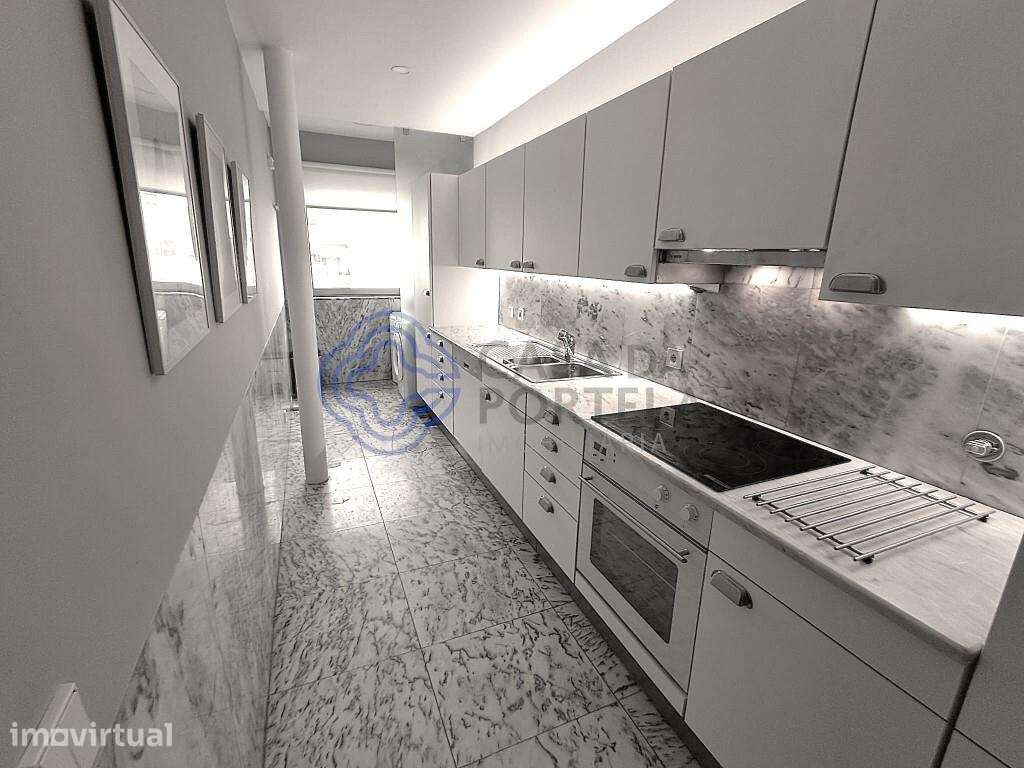 Arrendamento apartamento T1 mobilado e equipado, garagem, varanda, em - Grande imagem: 5/22