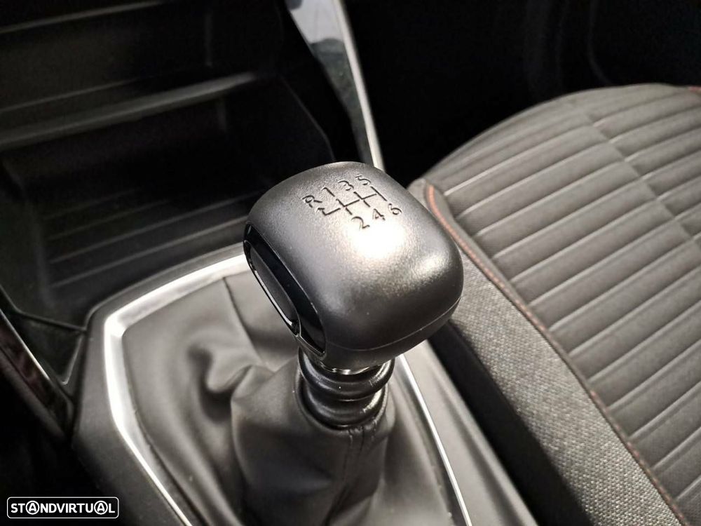 Peugeot 2008 1.2 PureTech Active Pack - 22