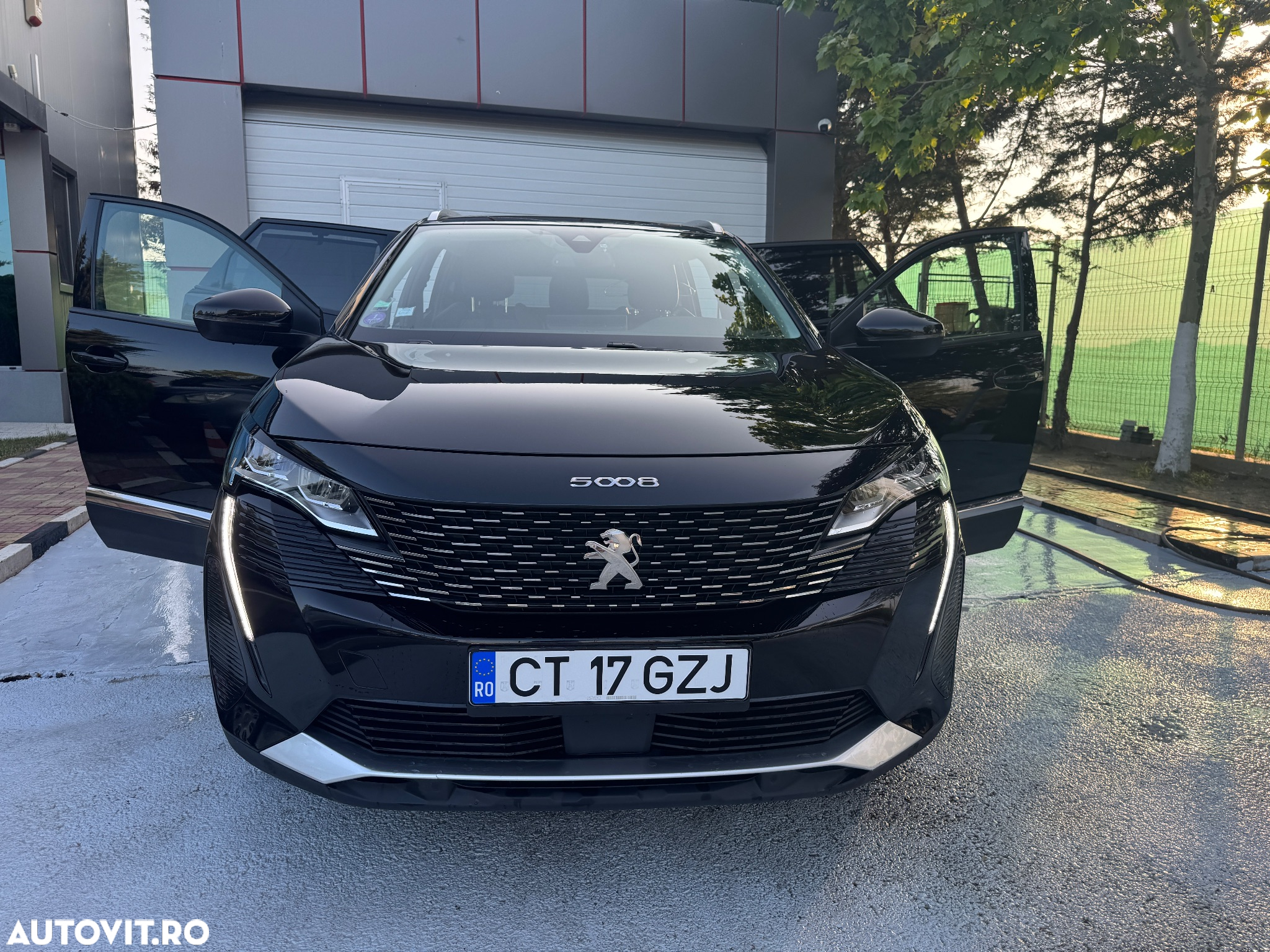 Peugeot 5008 1.2L 136 e-DCS6 MHEV Allure Pack - 28