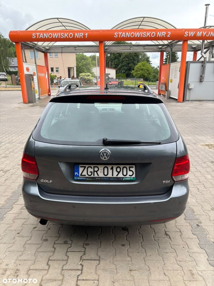 Volkswagen Golf - 2