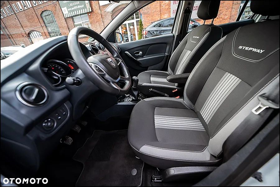 Dacia Sandero Stepway TCe 90 (S&S) Celebration - 29