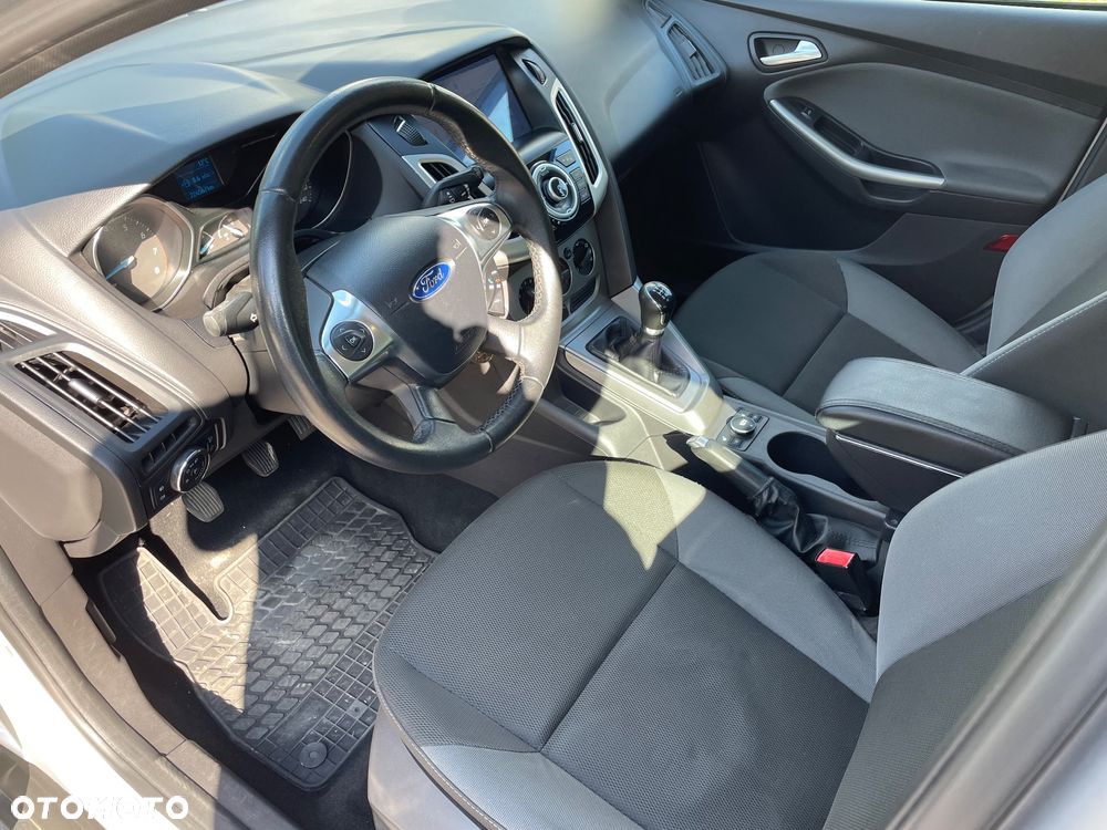 Ford Focus 1.6 Ambiente - 7