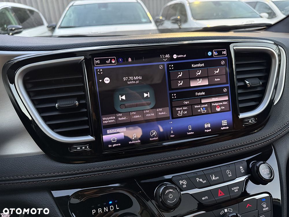 Chrysler Pacifica - 29