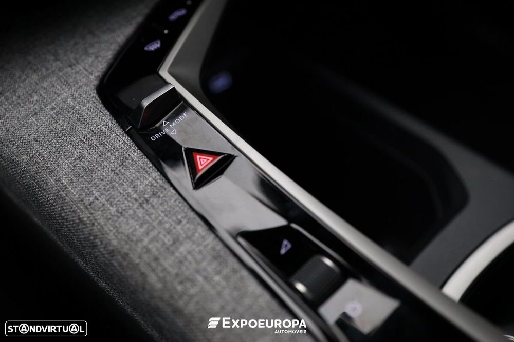 Peugeot 5008 Hybrid 145 e-DSC6 Allure - 26