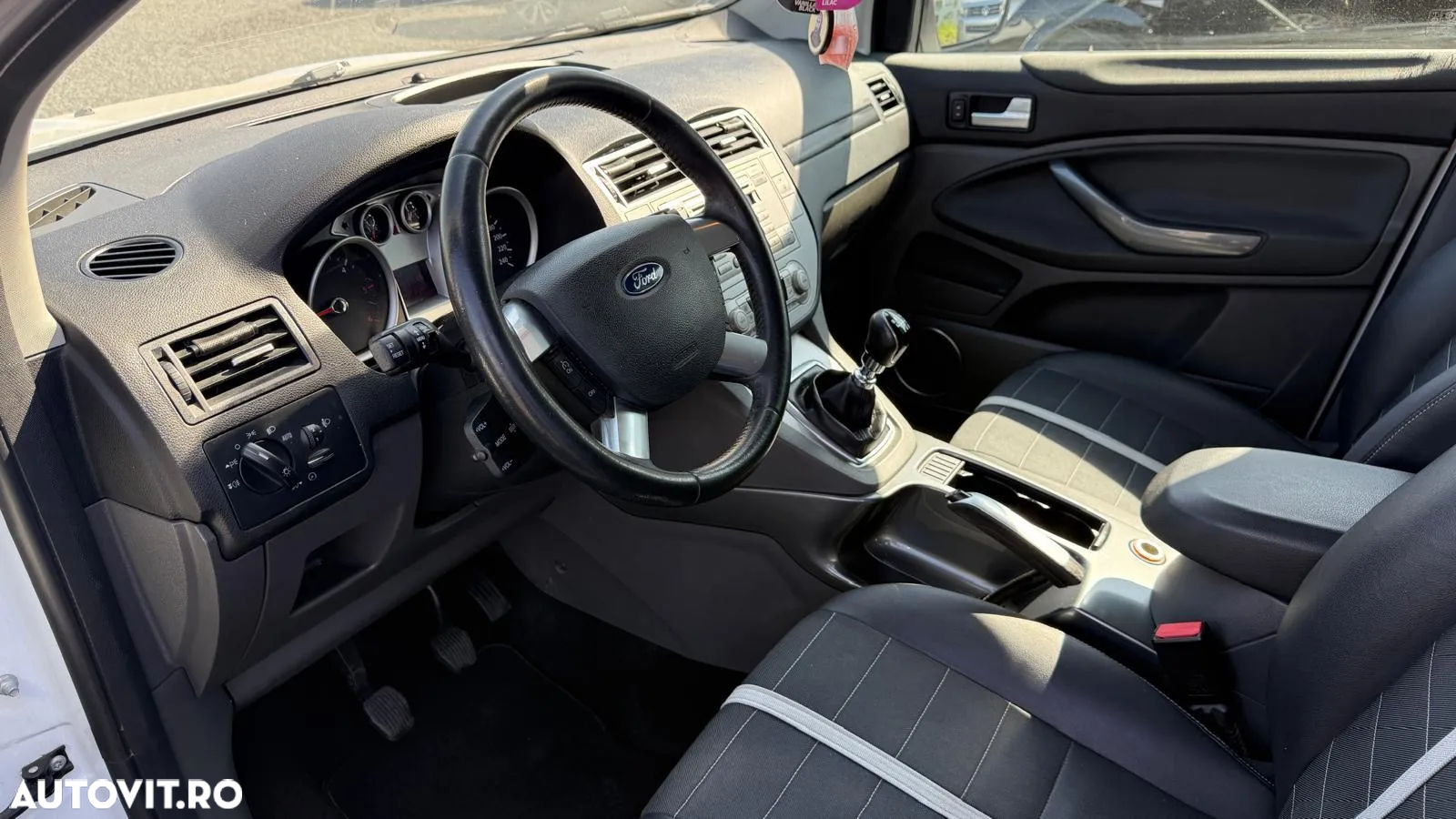 Ford Kuga - 6