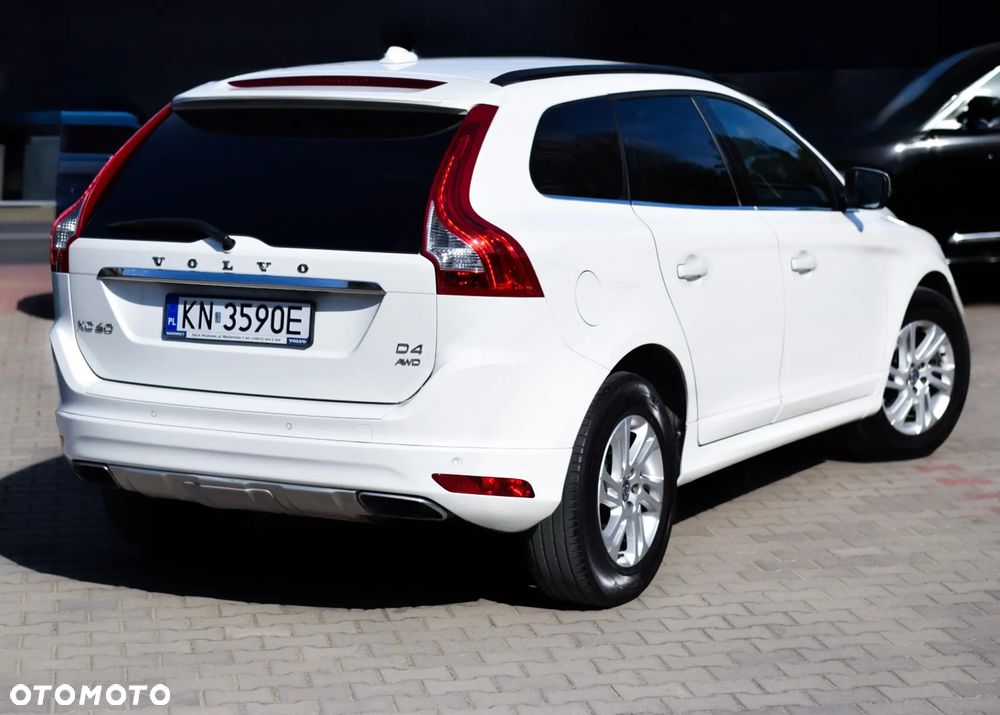 Volvo XC 60 D4 AWD Momentum - 8