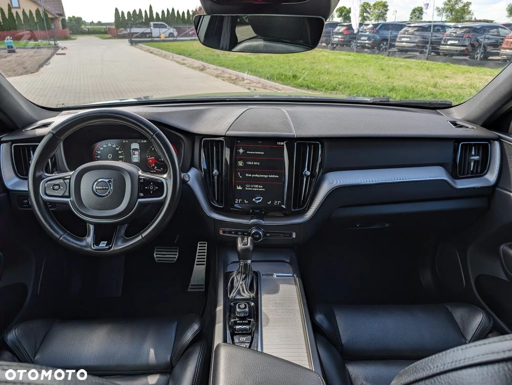Volvo XC 60 D4 R-Design - 24