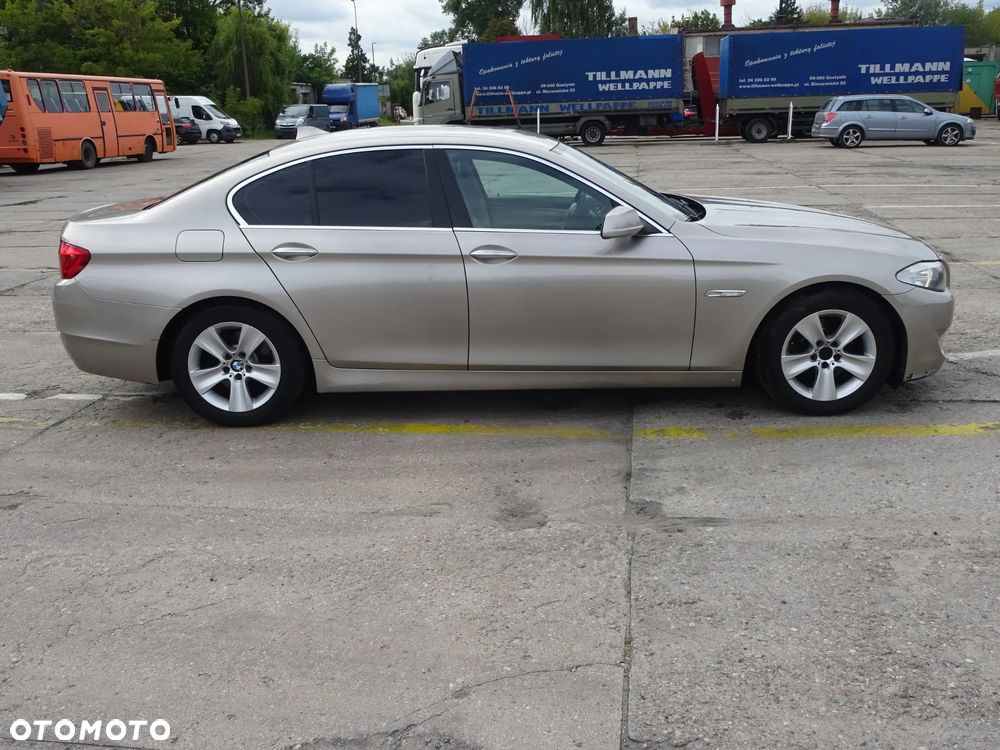 BMW Seria 5 520d - 7