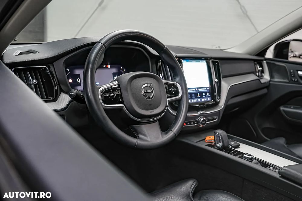 VOLVO XC60 2022 — imagine 24