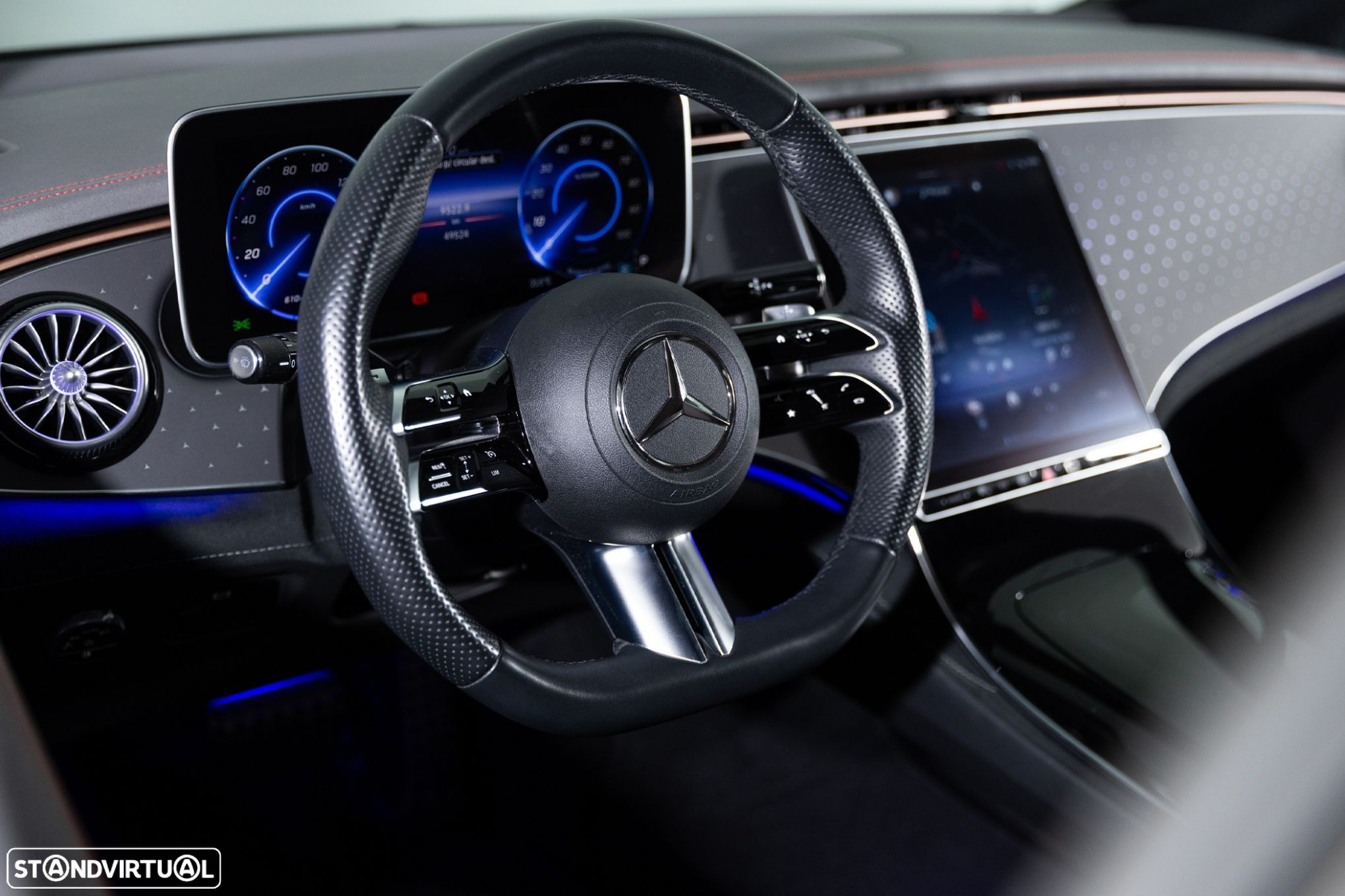 Mercedes-Benz EQE 350 - 11