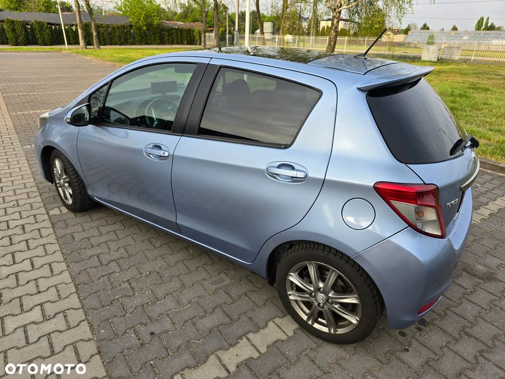 Toyota Yaris 1.4 D-4D Premium - 6