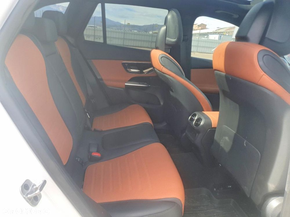 Mercedes-Benz GLC - 13