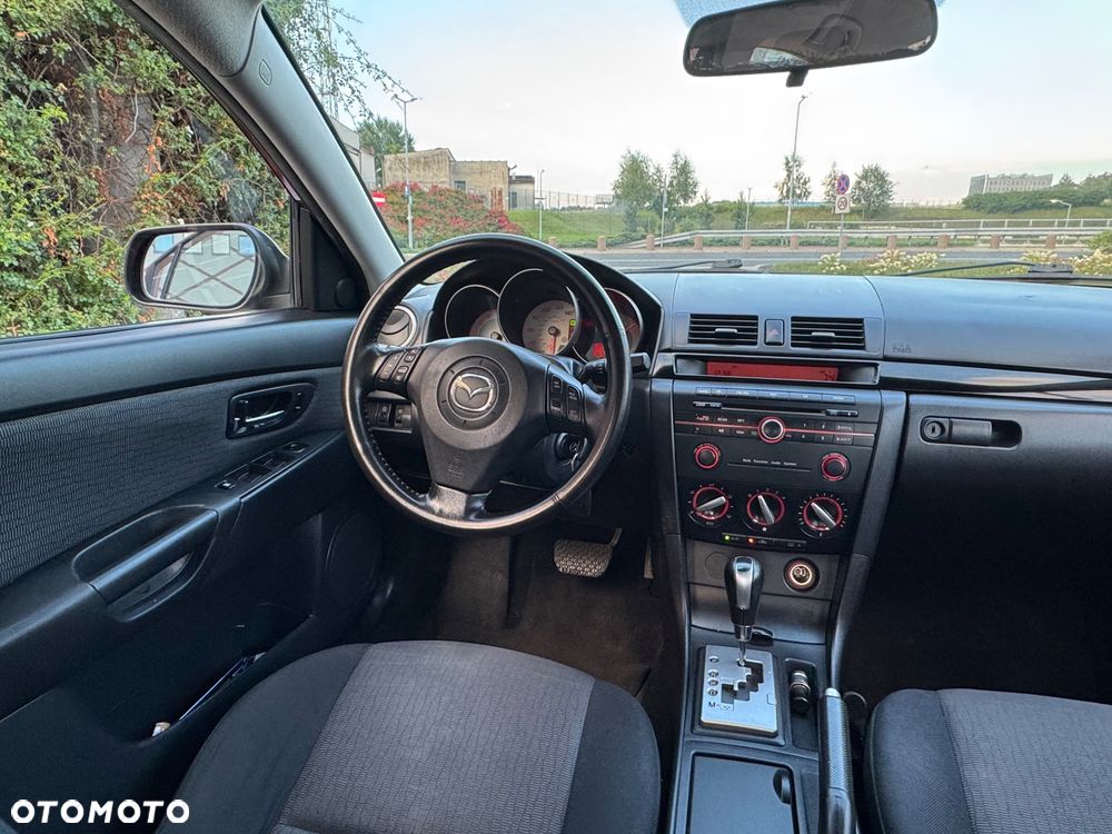 Mazda 3 2.0 Exclusive + - 8