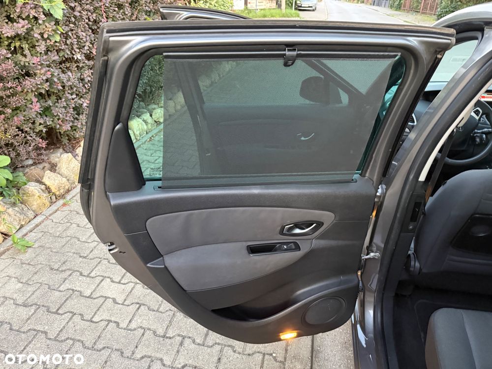 Renault Grand Scenic - 18