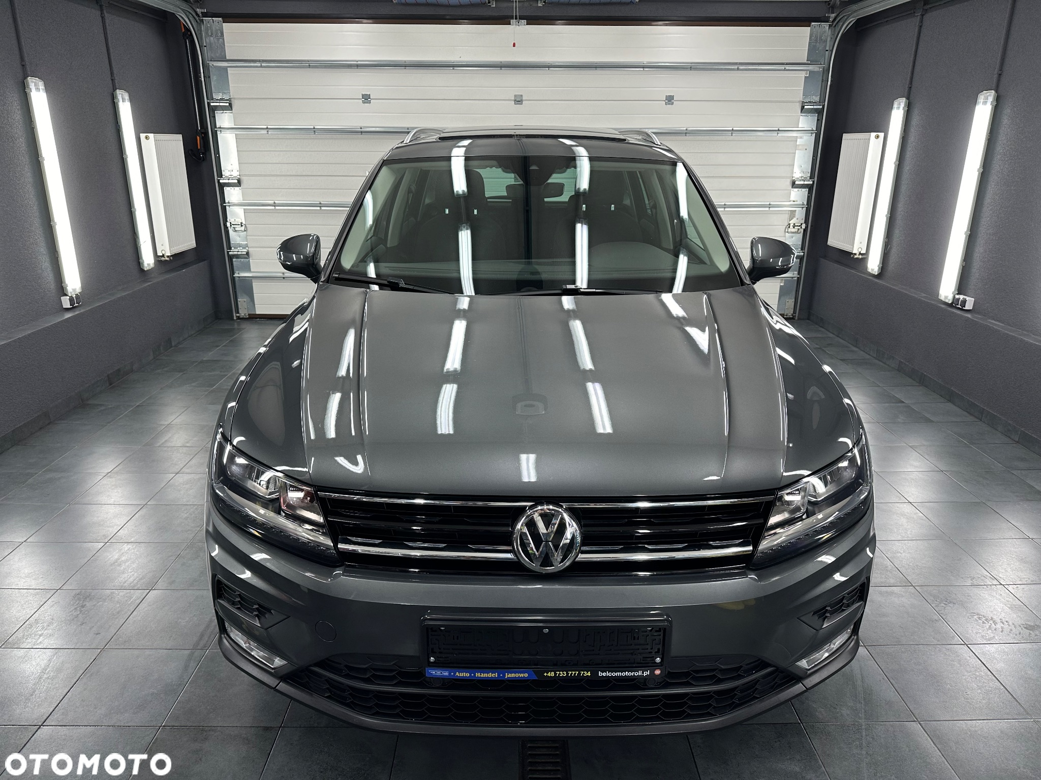 Volkswagen Tiguan - 2