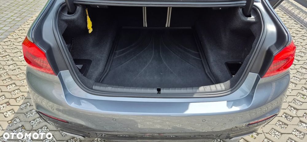 BMW Seria 5 520d xDrive M Sport sport - 28