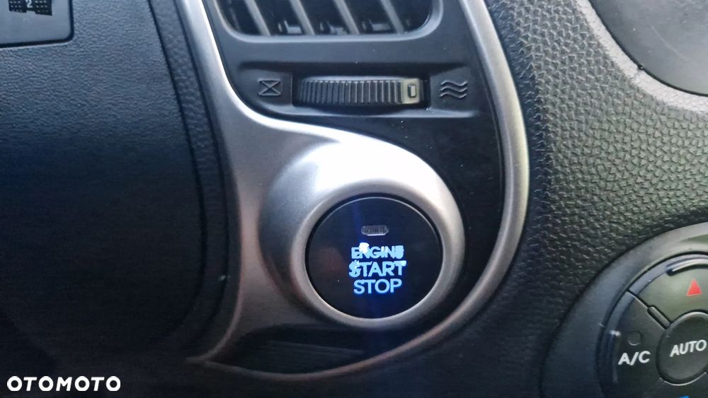 Hyundai ix35 2.0 CRDi Premium 2WD - 25