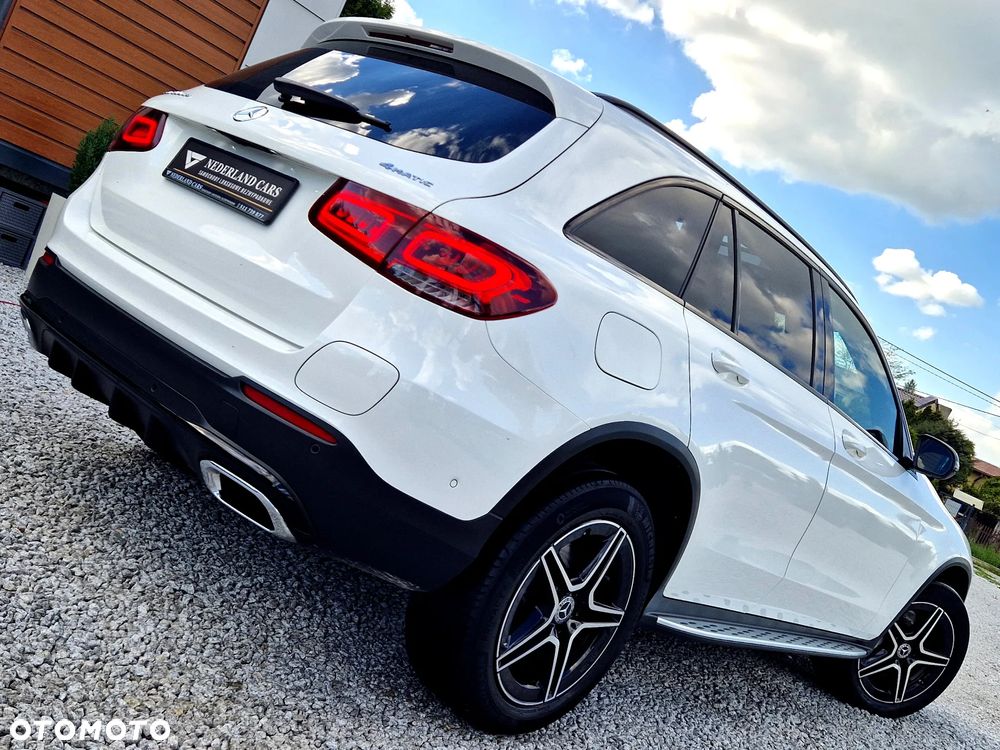 Mercedes-Benz GLC 300 de 4Matic 9G-TRONIC AMG Line Plus - 9