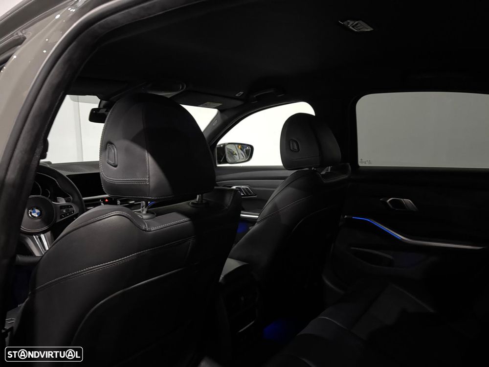 BMW 320 d Pack M Auto - 13