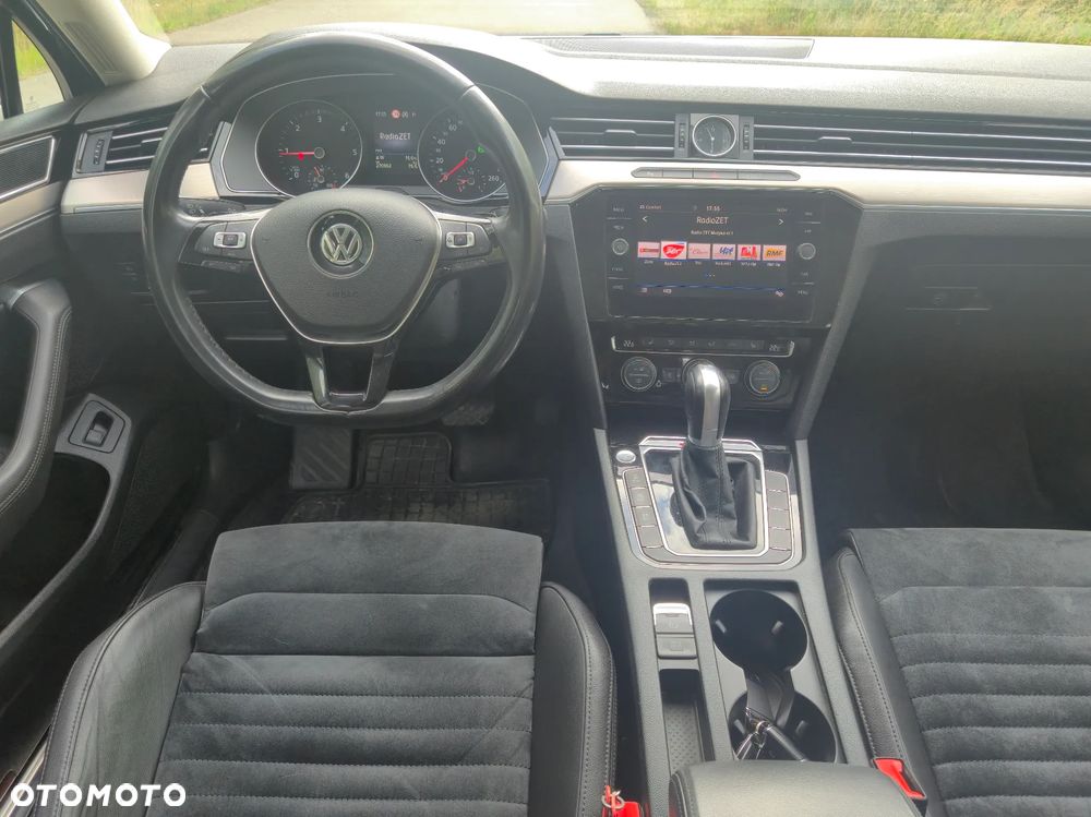 Volkswagen Passat - 38