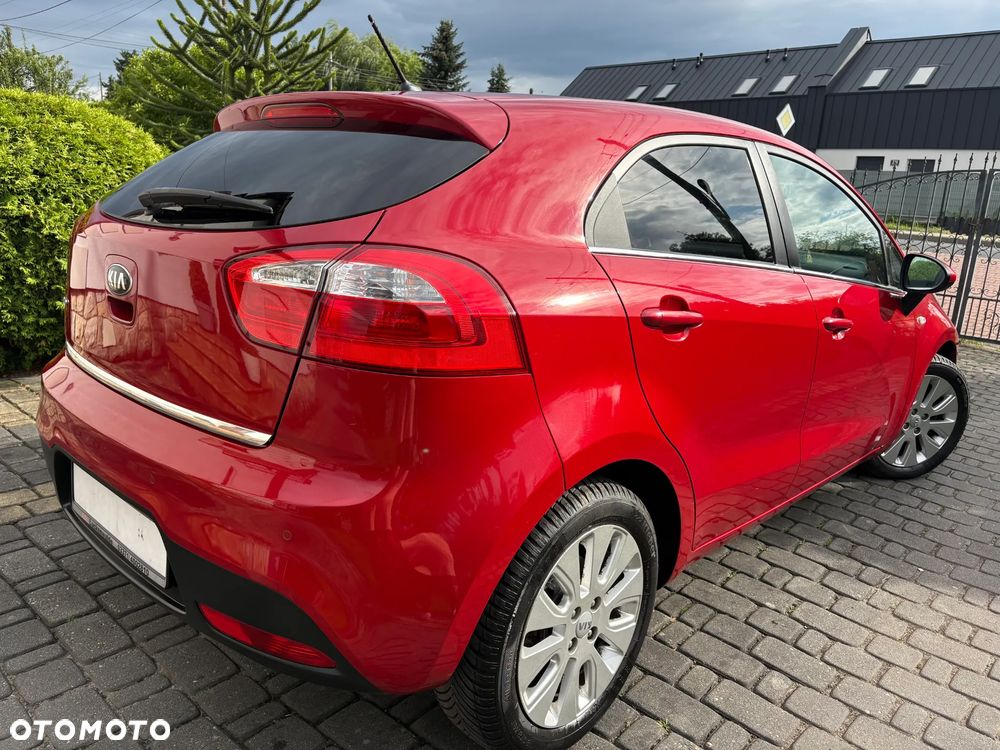 Kia Rio - 31