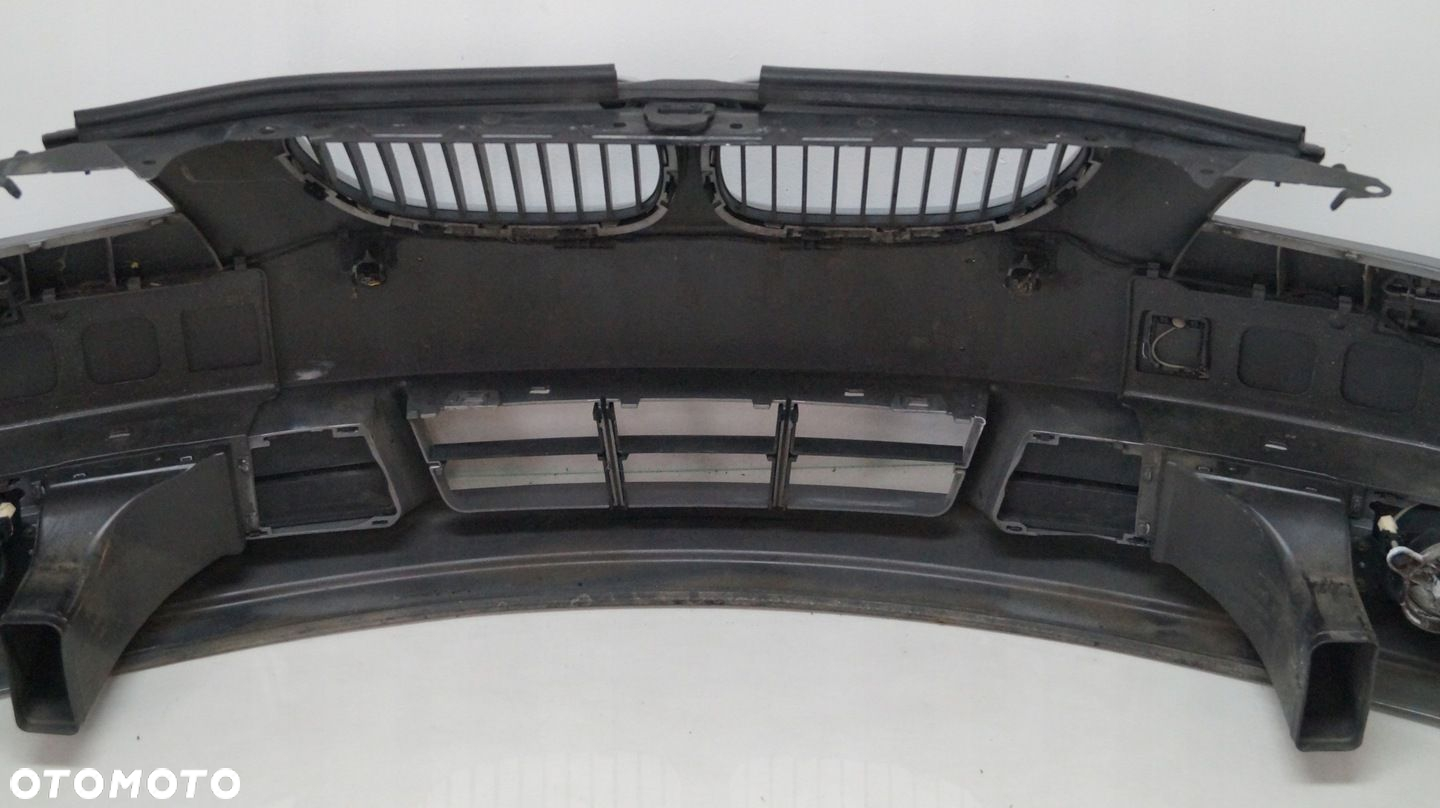 ZDERZAK PRZEDNI BMW SERIA 5 E60 PDC A08/7 2004 - 12