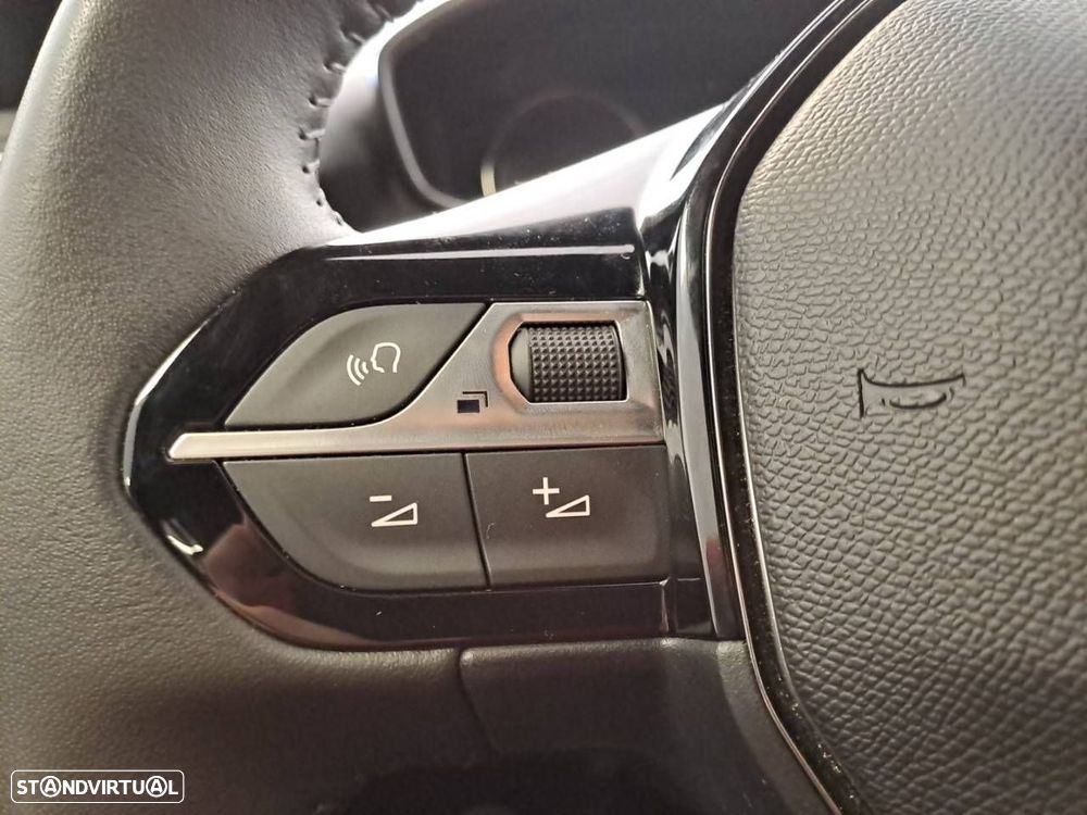 Peugeot 2008 1.2 PureTech Style - 16