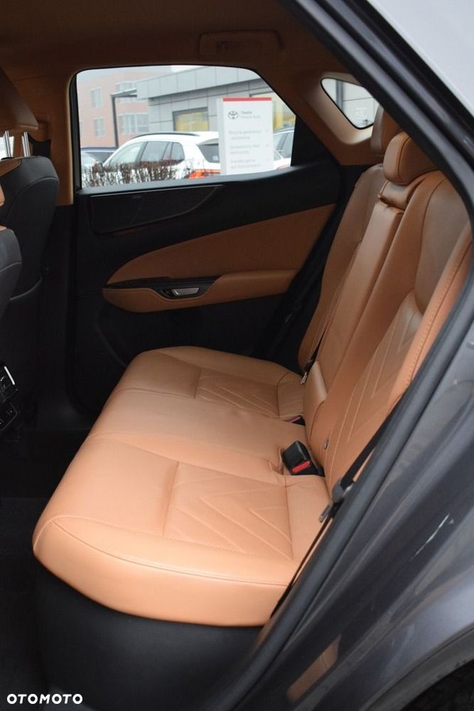 Lexus NX 350h Omotenashi AWD - 17