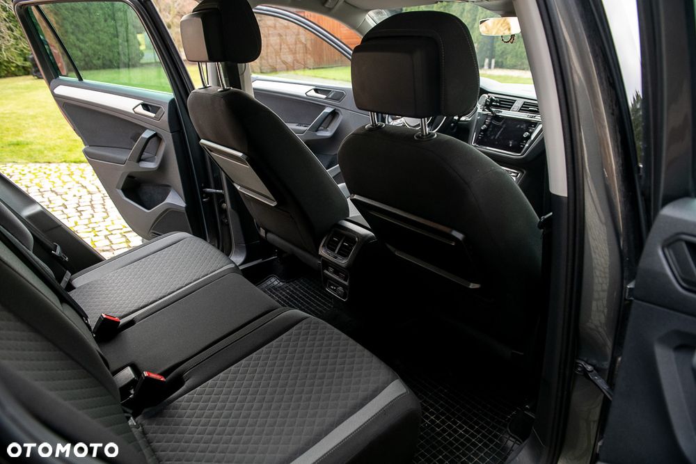 Volkswagen Tiguan - 11