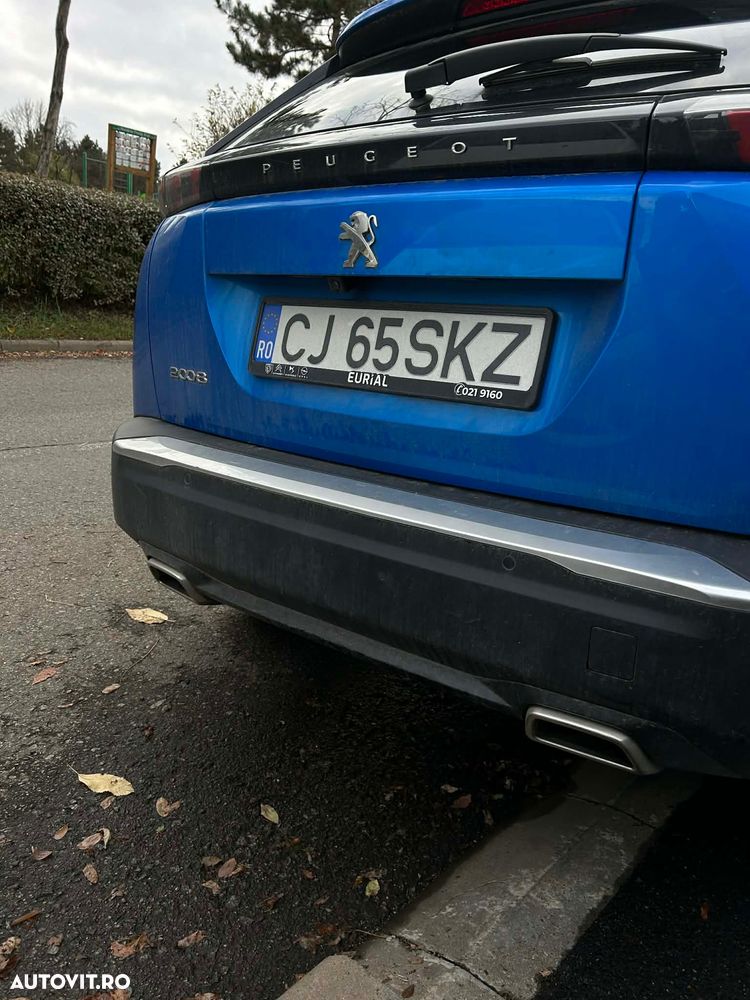 Peugeot 2008 1.2 L PureTech STT Allure - 4