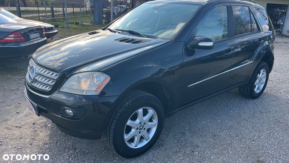 Mercedes-Benz ML 350 4-Matic - 37