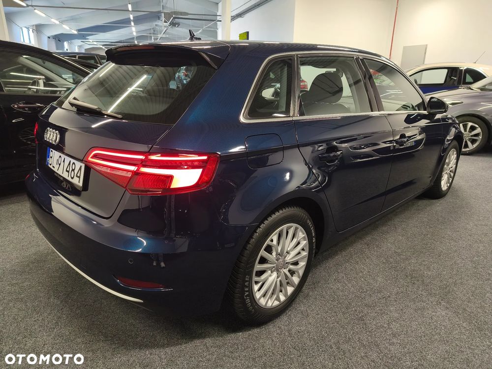 Audi A3 Sportback - 4