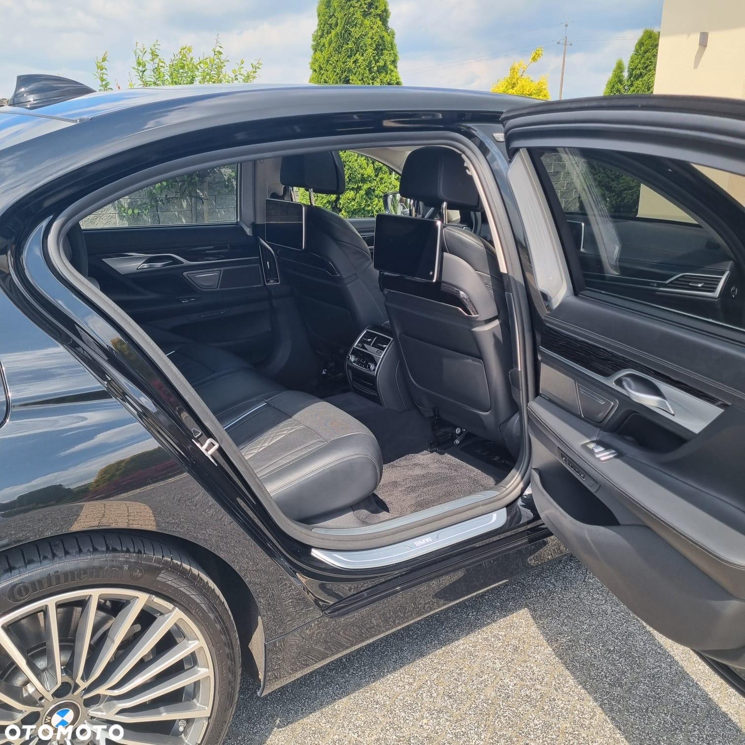 BMW Seria 7 - 11