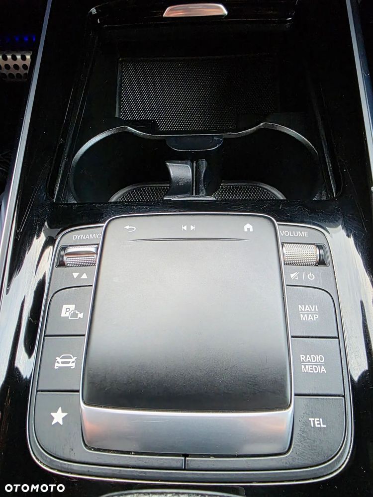 Mercedes-Benz GLB - 34