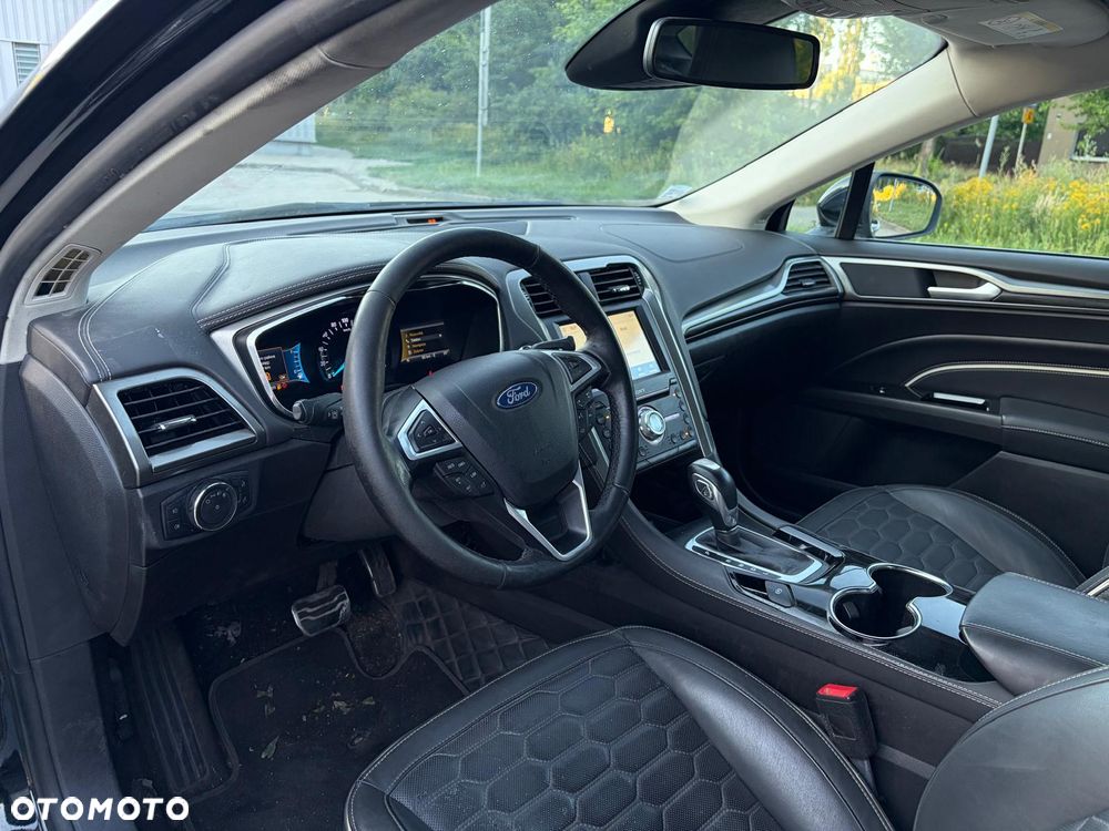 Ford Mondeo Vignale 2.0 Hybrid - 13