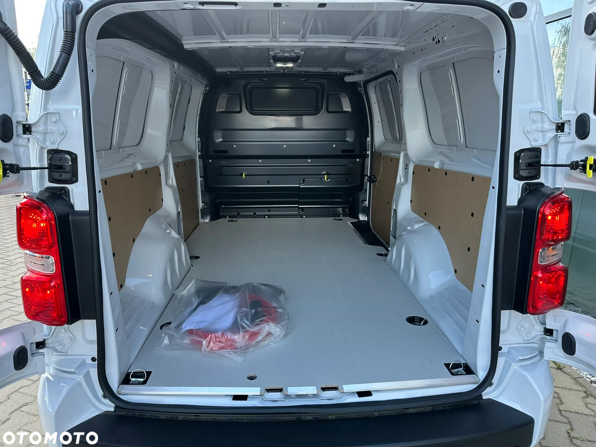 Peugeot Nowy e-Expert Furgon Long 136 KM akumulator 75 kWh - 5