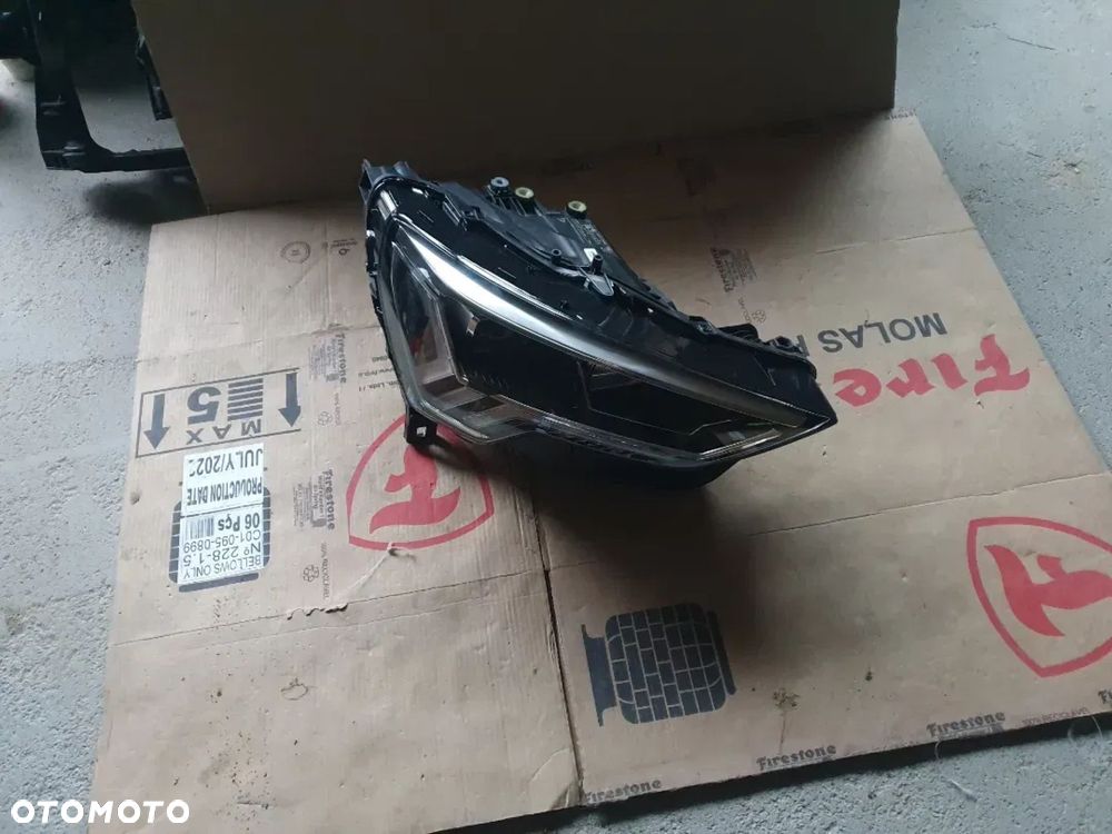 Lampa Prawa Prawy FULL LED AUDI Q3 2 II 83A - 1