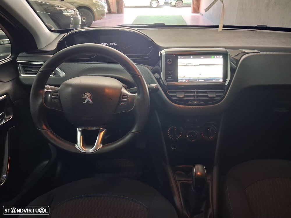 Peugeot 208 1.2 PureTech Active - 18