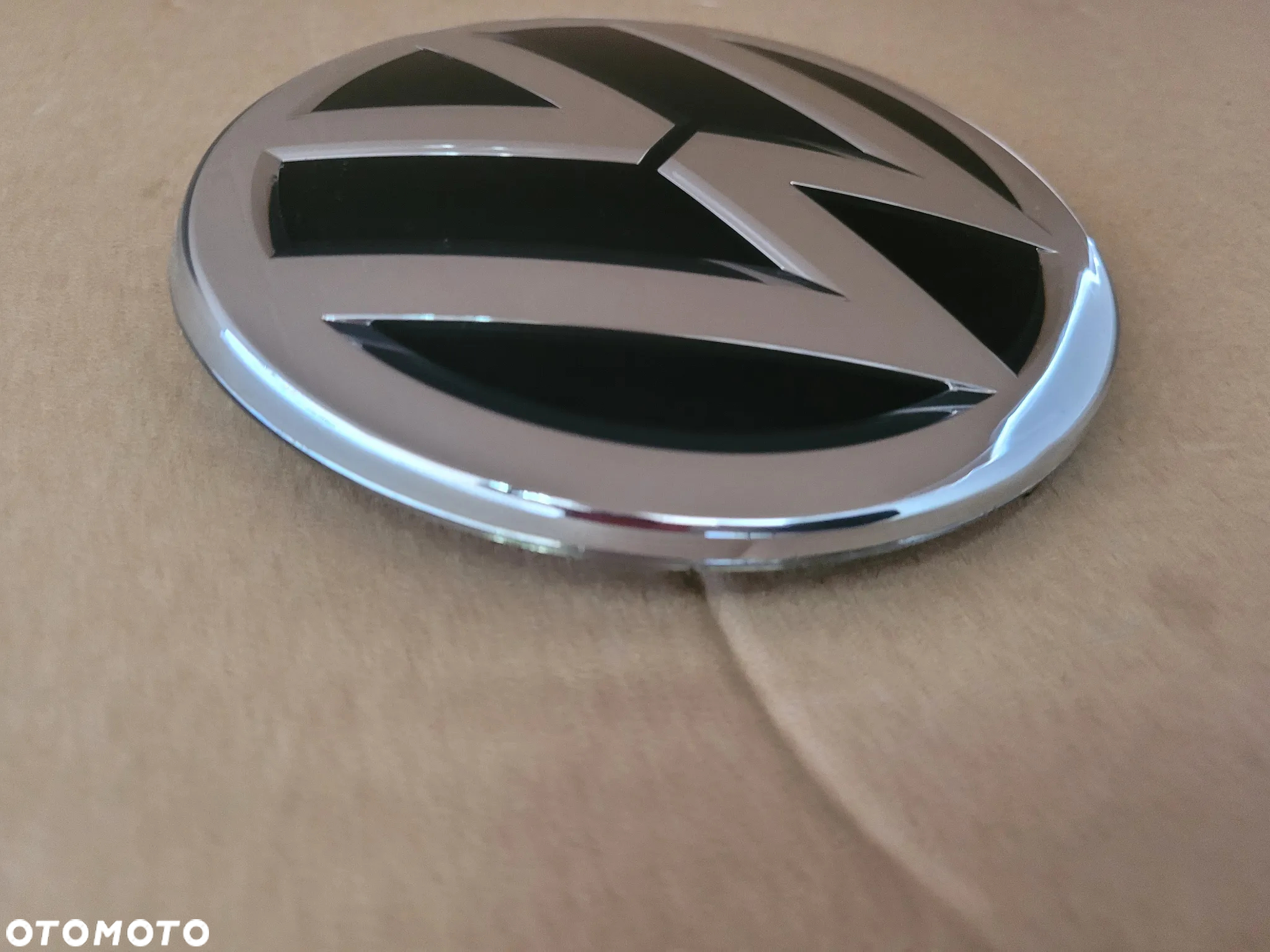 EMBLEMAT LOGO ZNACZEK NA RADAR VW PASSAT B8 GOLF VII 3G0853601A - 3
