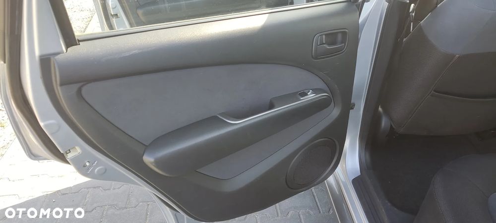 Mitsubishi Outlander 2.0 2WD Invite - 26