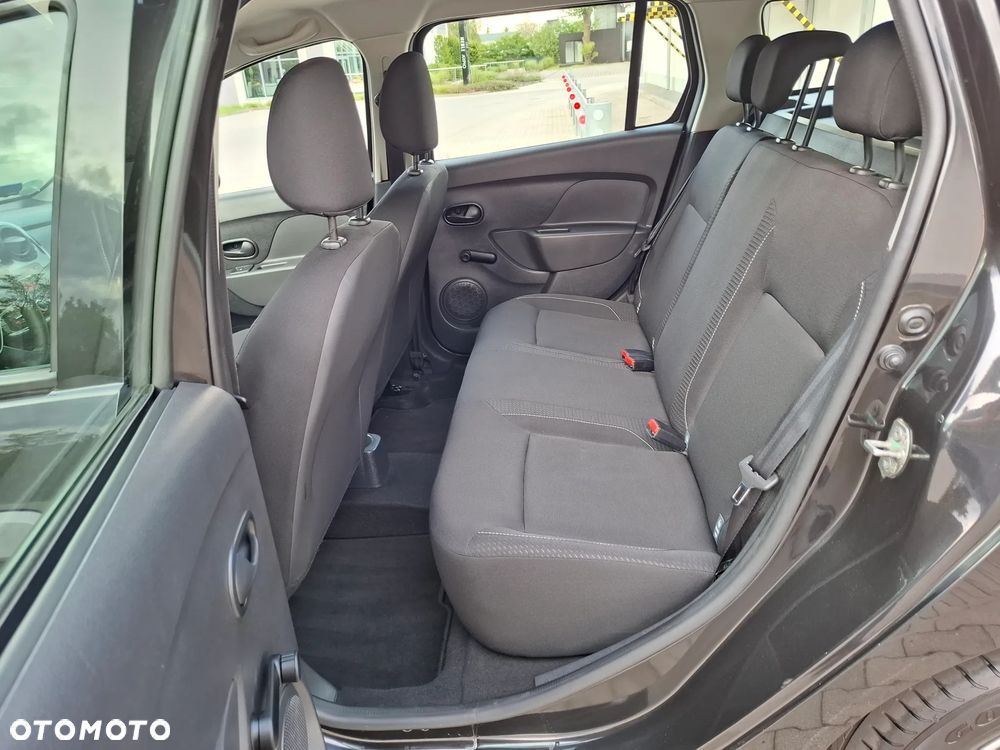 Dacia Logan 1.2 16V 75 Laureate - 22