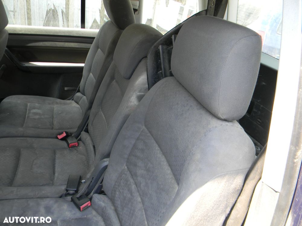 Dezmembrari  VW TOURAN (1T)  2003  > 2010 1.9 TDI Motorina - 22