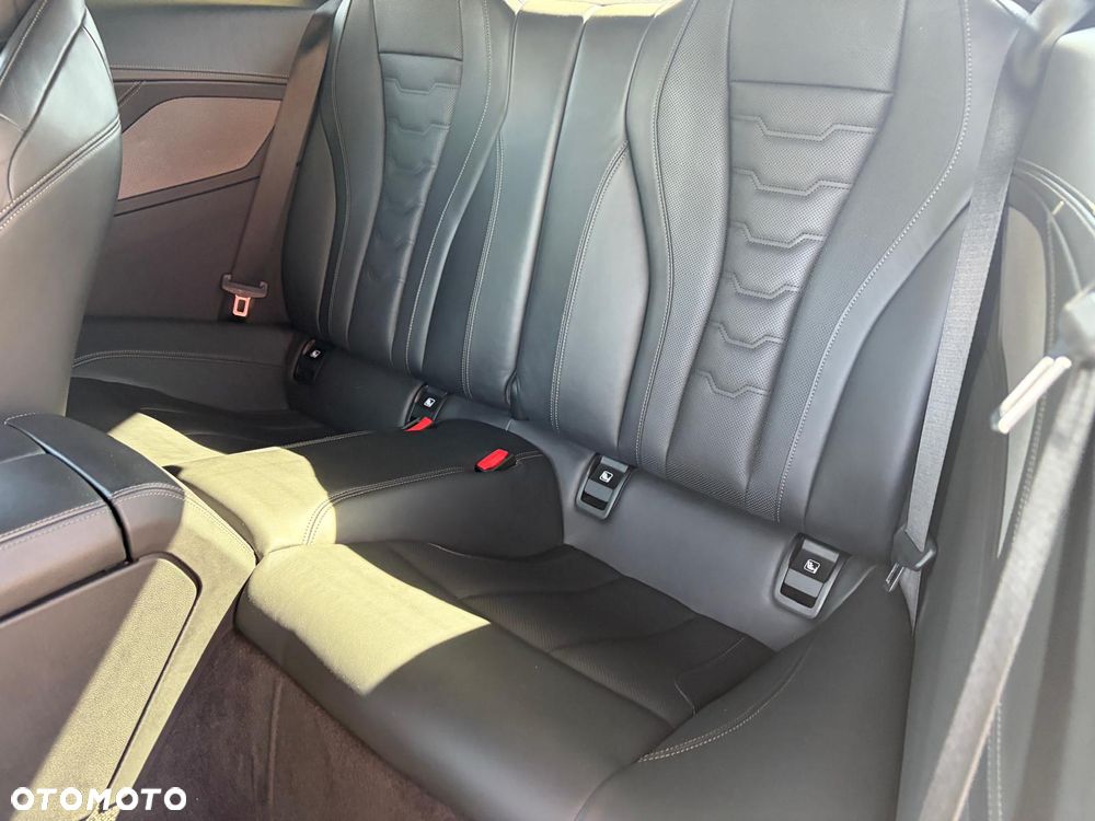 BMW Seria 8 - 10