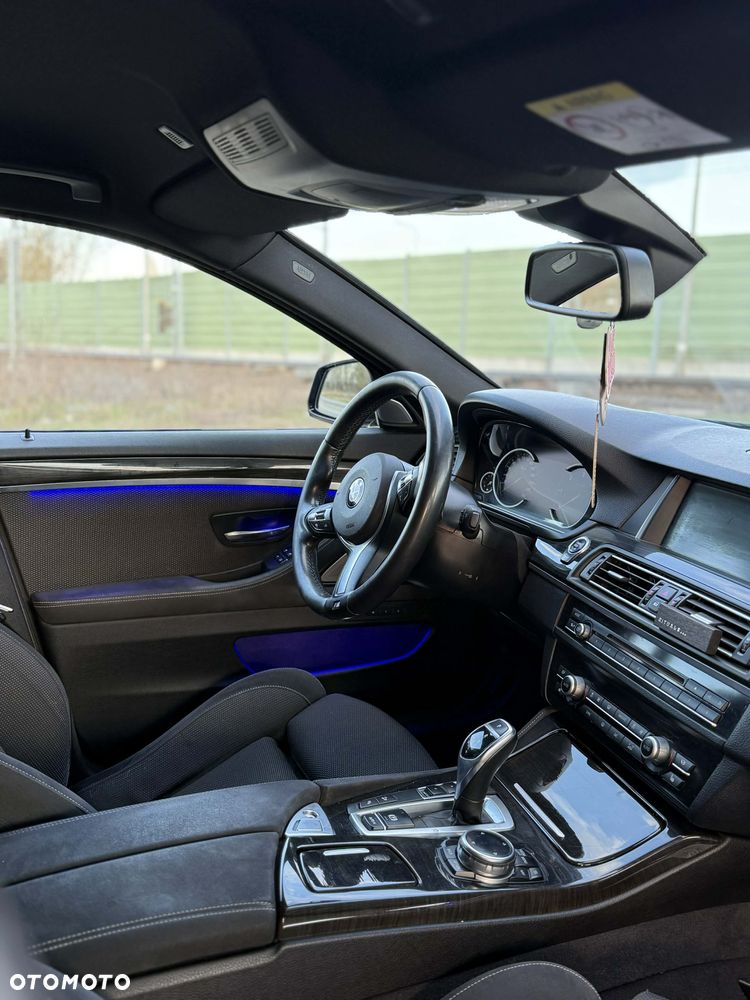 BMW Seria 5 535d xDrive - 12